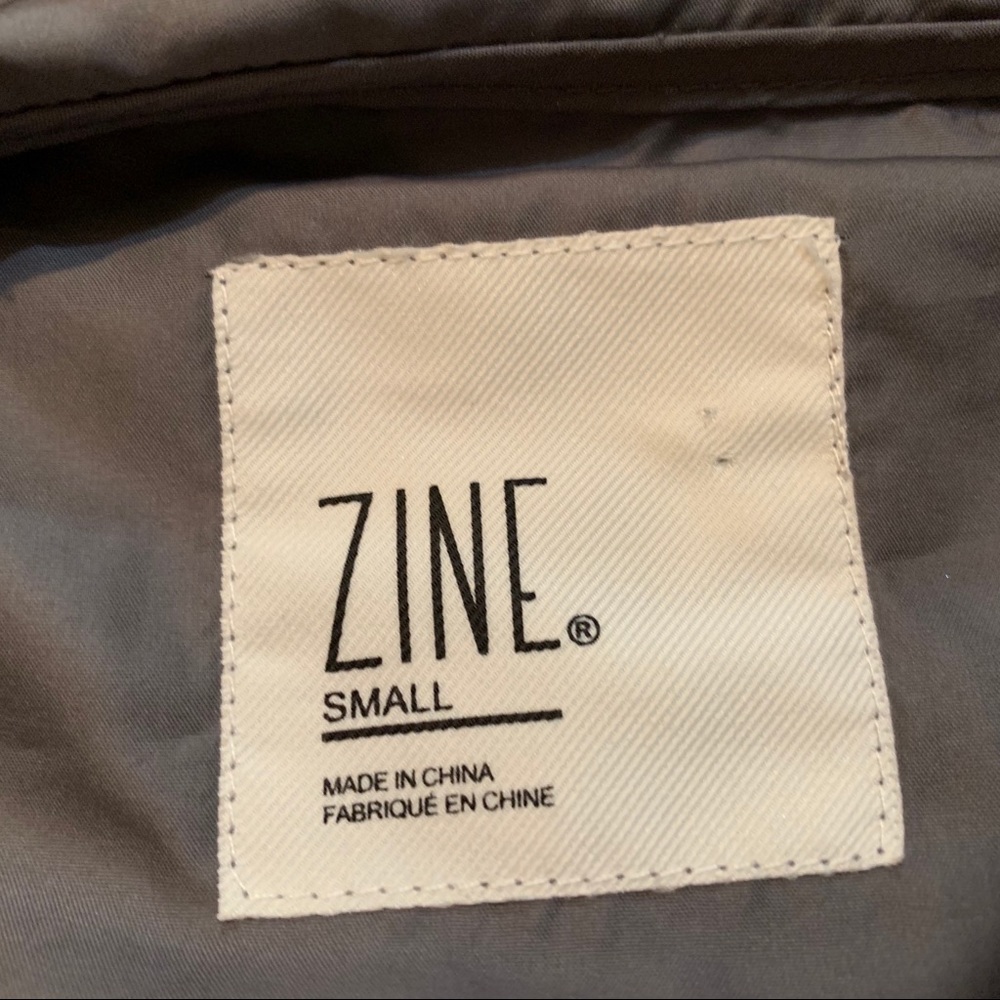 Zine Gray Windbreaker - Picture 2 of 3